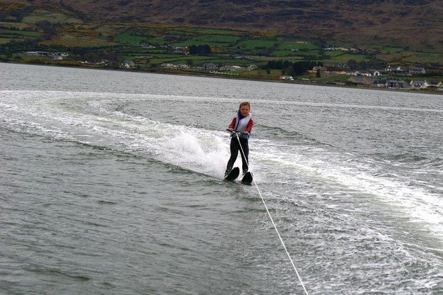 Aprendiedo a esquiar en agua